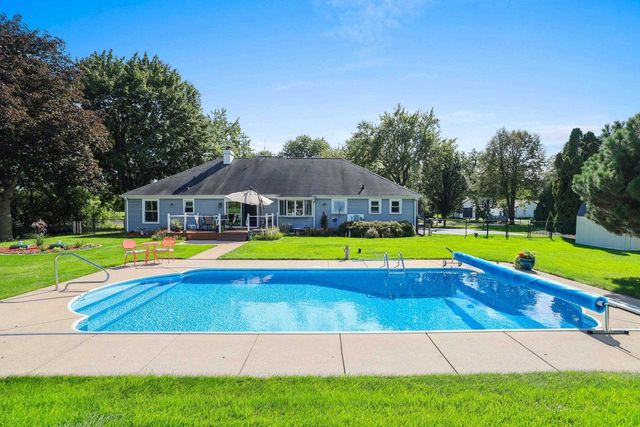 2924 RIDGEWAY DRIVE, Neenah, WI 54956