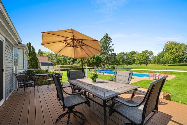 2924 RIDGEWAY DRIVE, Neenah, WI 54956