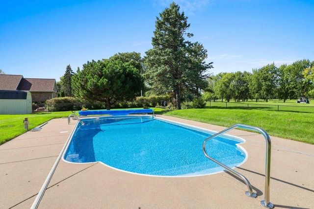 2924 RIDGEWAY DRIVE, Neenah, WI 54956