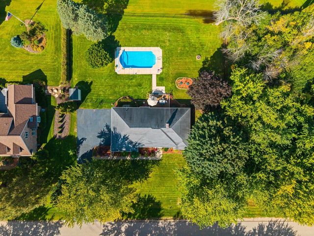 2924 RIDGEWAY DRIVE, Neenah, WI 54956