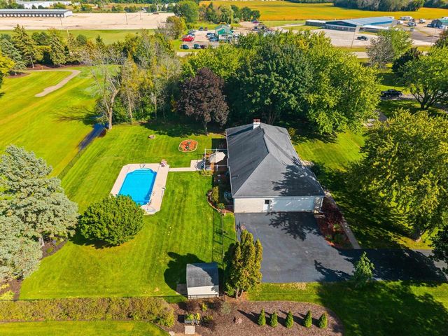 2924 RIDGEWAY DRIVE, Neenah, WI 54956