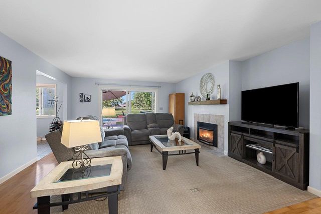 2924 RIDGEWAY DRIVE, Neenah, WI 54956