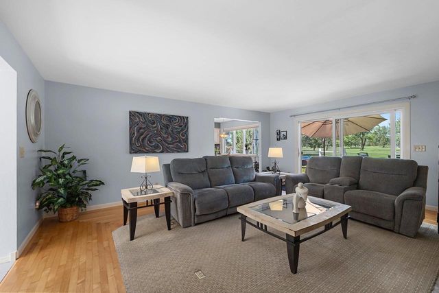 2924 RIDGEWAY DRIVE, Neenah, WI 54956