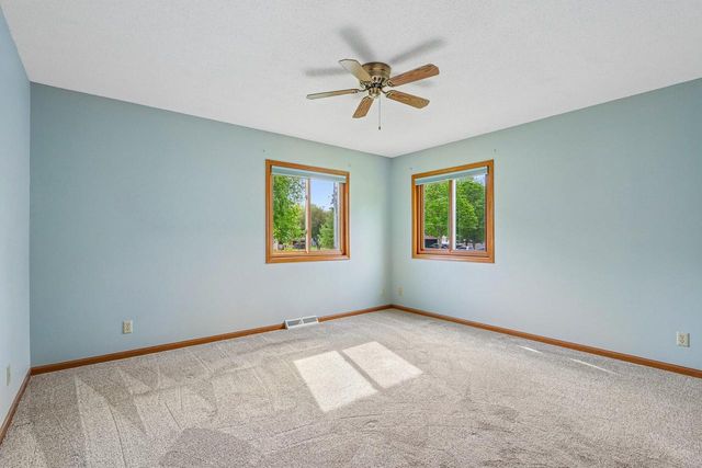 610 Hidde DRIVE, Watertown, WI 53098