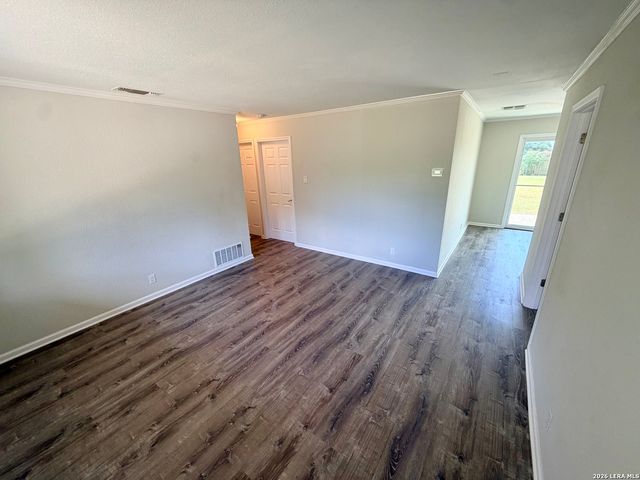 254 FLINTSTONE LN, Universal City, TX 78148