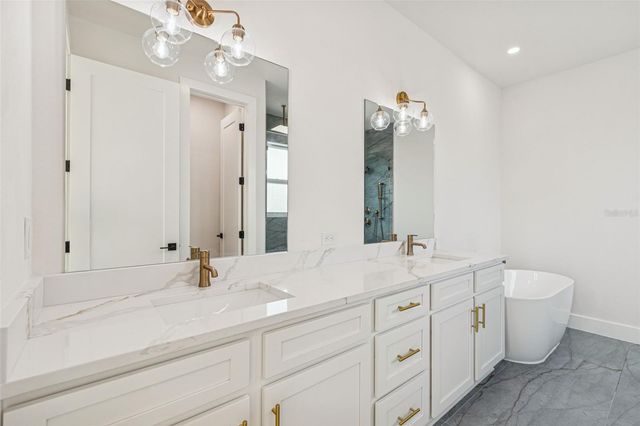 1517 E 27TH AVENUE, Tampa, FL 33605