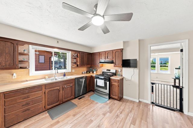 201 N Linden Street, Belle Plaine, MN 56011