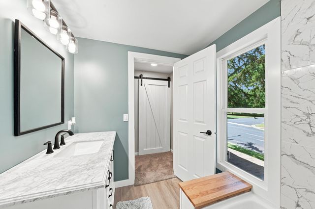 201 N Linden Street, Belle Plaine, MN 56011