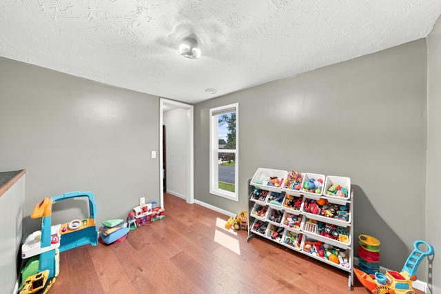 201 N Linden Street, Belle Plaine, MN 56011