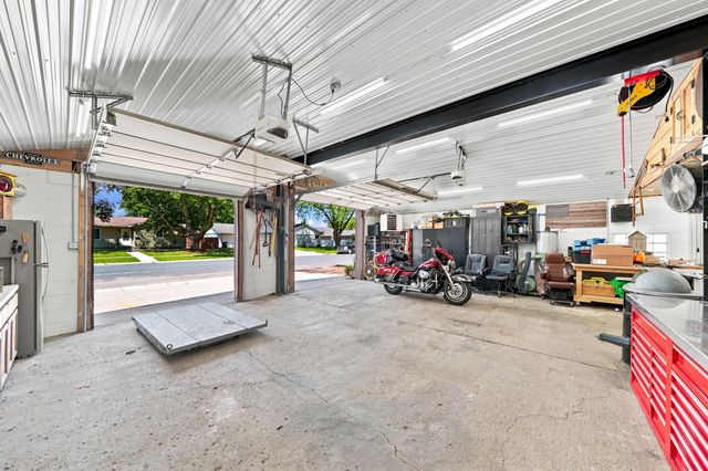 201 N Linden Street, Belle Plaine, MN 56011