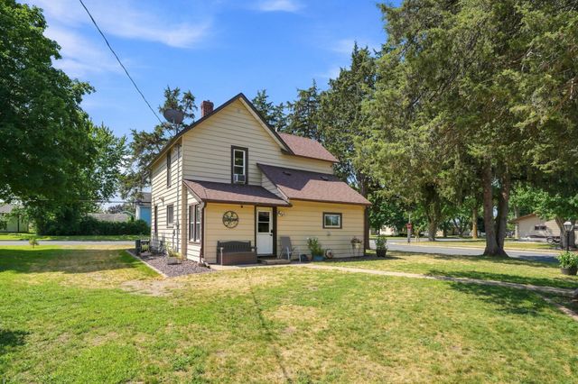 201 N Linden Street, Belle Plaine, MN 56011