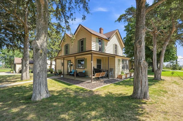 201 N Linden Street, Belle Plaine, MN 56011
