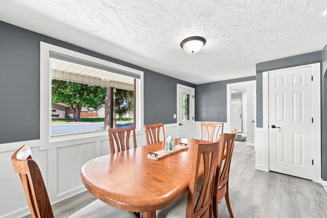 201 N Linden Street, Belle Plaine, MN 56011