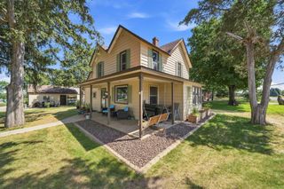 201 N Linden Street, Belle Plaine, MN 56011