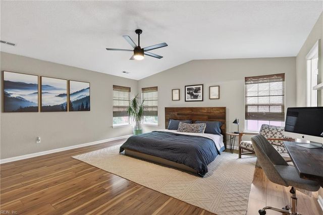 718 Creekwood DR, Chesapeake, VA 23323