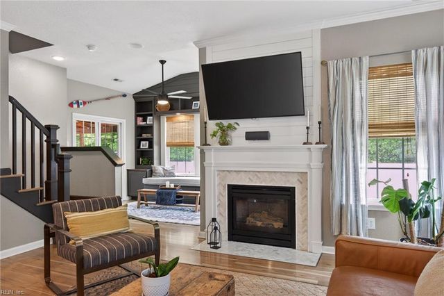 718 Creekwood DR, Chesapeake, VA 23323