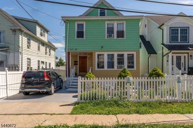 860 Garden St, Elizabeth City, NJ 07202