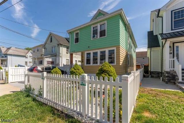 860 Garden St, Elizabeth City, NJ 07202