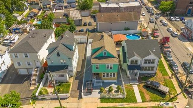 860 Garden St, Elizabeth City, NJ 07202
