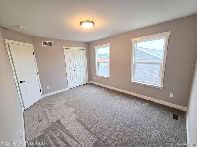 6254 Brook Stone Lane, Fenton Charter Township, MI 48451