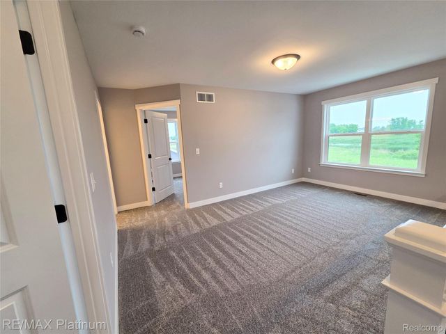 6254 Brook Stone Lane, Fenton Charter Township, MI 48451
