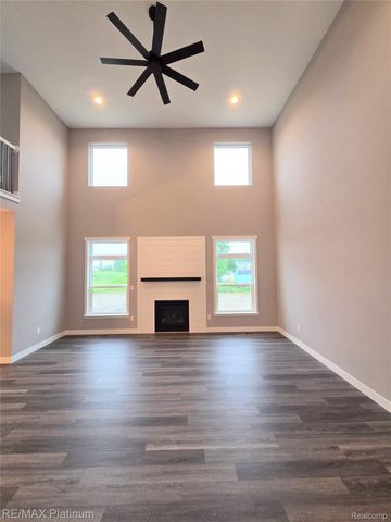 6254 Brook Stone Lane, Fenton Charter Township, MI 48451