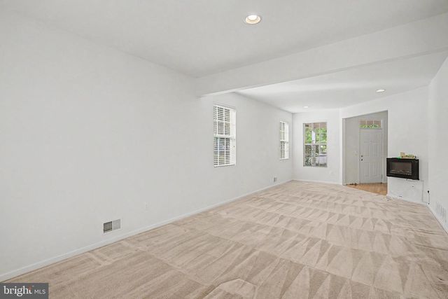 42 SEAGULL DR, Tuckerton, NJ 08087