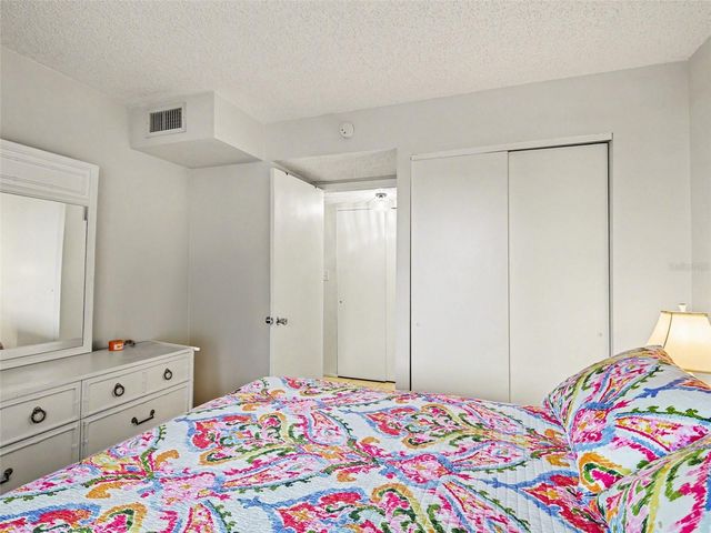3915 LAKE BAYSHORE DRIVE 306, Bradenton, FL 34205
