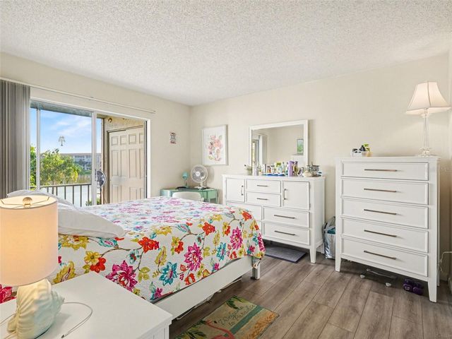 3915 LAKE BAYSHORE DRIVE 306, Bradenton, FL 34205