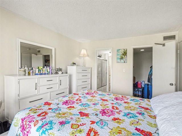 3915 LAKE BAYSHORE DRIVE 306, Bradenton, FL 34205