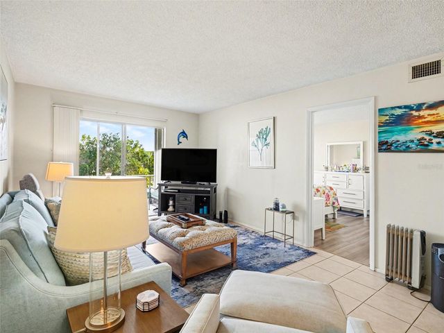 3915 LAKE BAYSHORE DRIVE 306, Bradenton, FL 34205