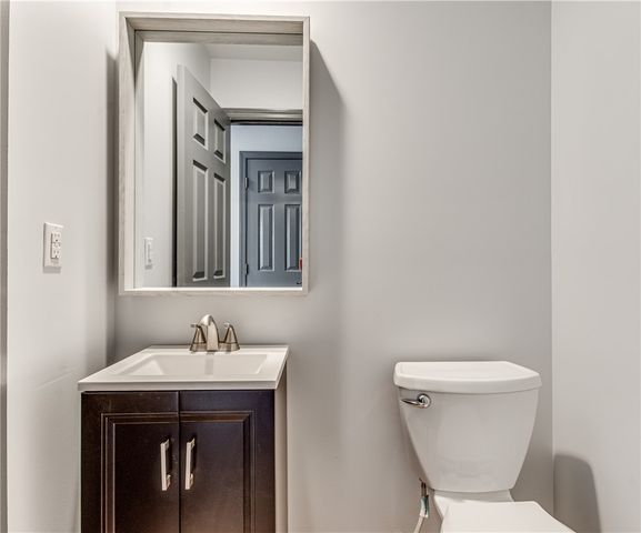 1006-1008 Middletown Road, Ingram, PA 15205