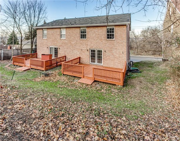1006-1008 Middletown Road, Ingram, PA 15205