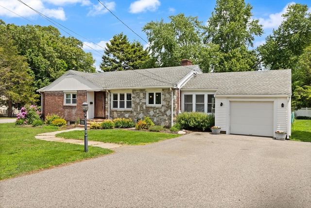 178 Webster St, Needham, MA 02494