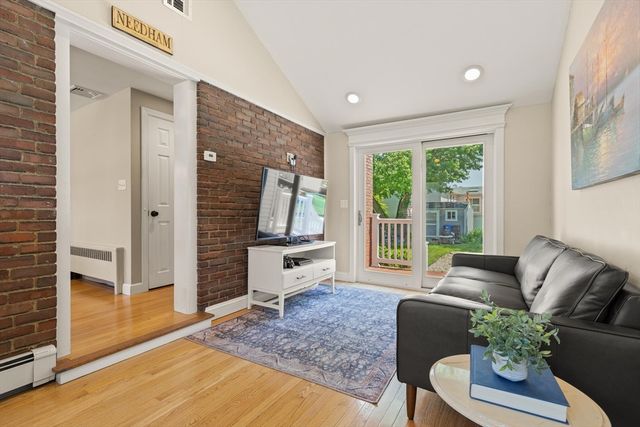 178 Webster St, Needham, MA 02494