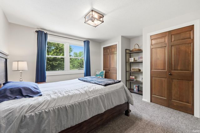 7018 Kings Row, Woodburn, IN 46797
