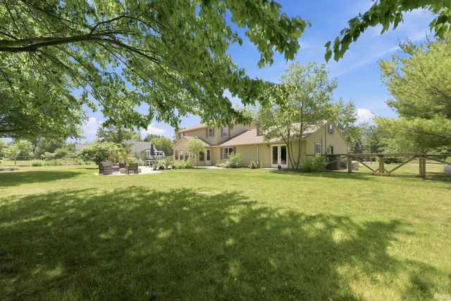 7018 Kings Row, Woodburn, IN 46797