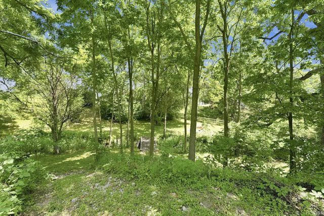 7018 Kings Row, Woodburn, IN 46797
