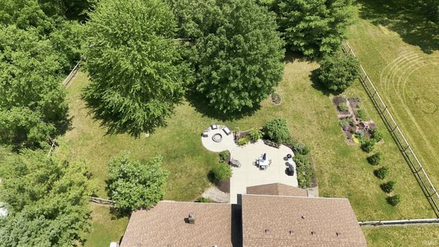 7018 Kings Row, Woodburn, IN 46797