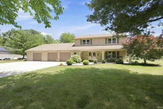 7018 Kings Row, Woodburn, IN 46797