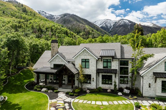 1230 S EAGLE NEST DR, Woodland Hills, UT 84653