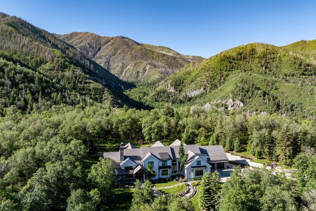 1230 S EAGLE NEST DR, Woodland Hills, UT 84653