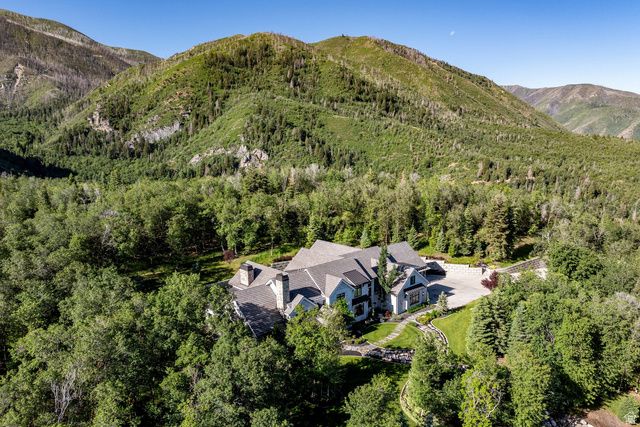 1230 S EAGLE NEST DR, Woodland Hills, UT 84653