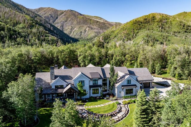 1230 S EAGLE NEST DR, Woodland Hills, UT 84653