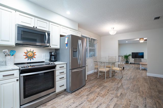 303 Third St, St Augustine, FL 32084