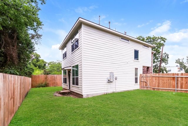 5802 Santa Bernadetta, Houston, TX 77017