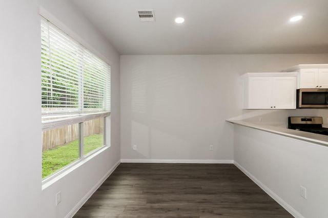 5802 Santa Bernadetta, Houston, TX 77017