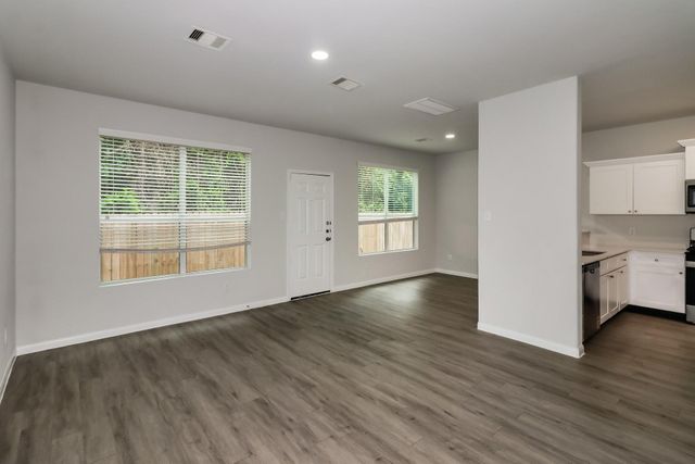 5802 Santa Bernadetta, Houston, TX 77017