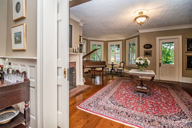11 Albany Street, Cazenovia, NY 13035