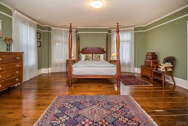 11 Albany Street, Cazenovia, NY 13035